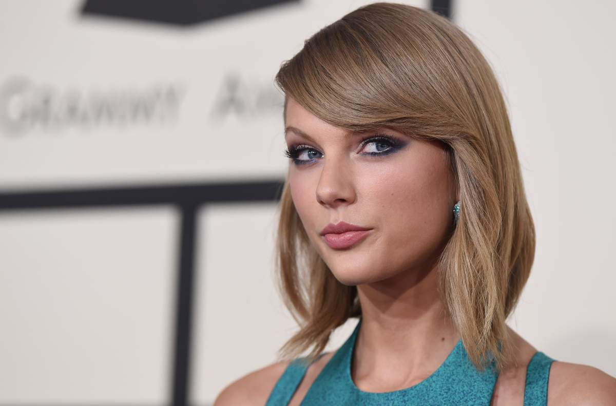 Recording artist Taylor Swift arrives at the 57th Annual GRAMMY Awards at Staples Center on February 8, 2015 in Los Angeles, California.
