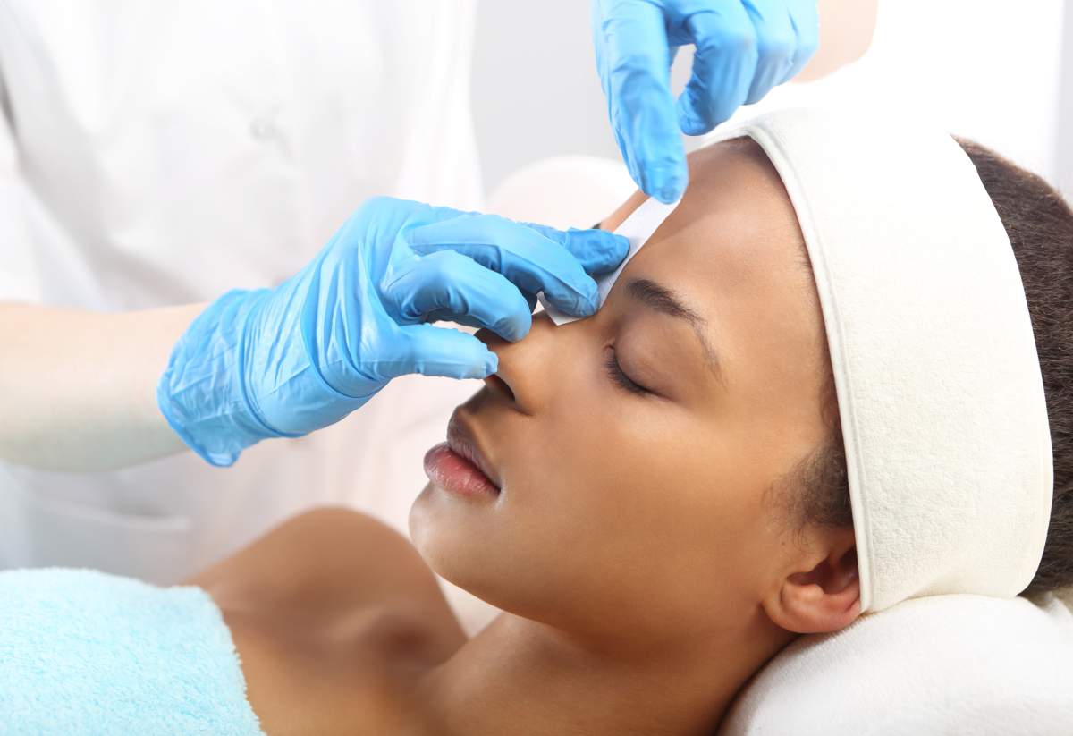 Experts weigh in on the pros and cons of popular facial hair removal methods. Here's how to choose one that's right for you. 