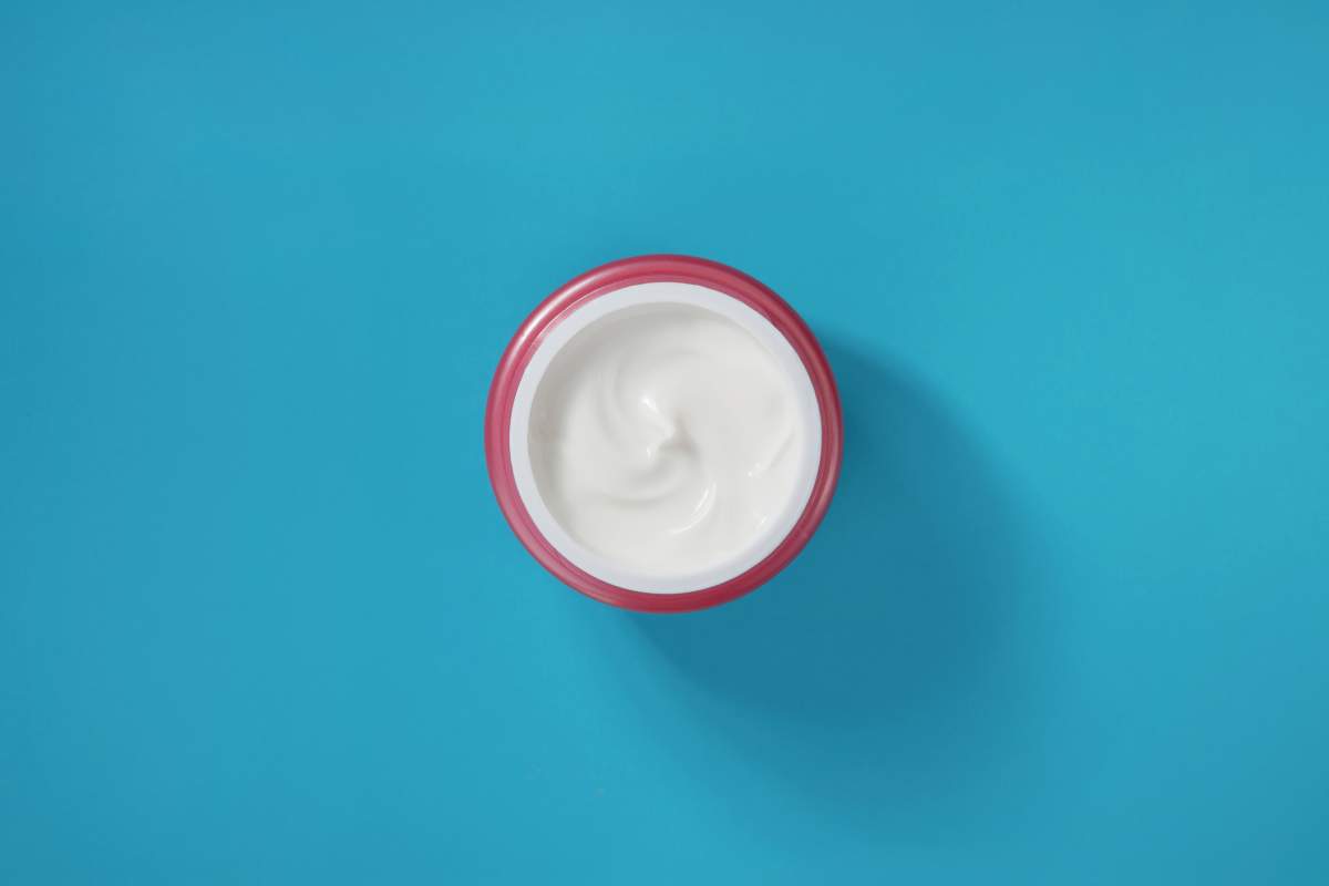 Facial hair removal: the pros and cons of popular methods - image