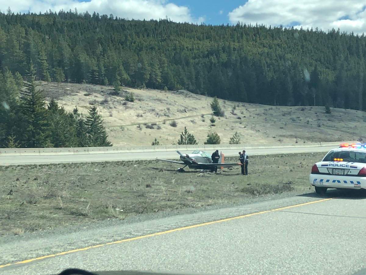 Plane makes emergency landing on Coquihalla Highway - image