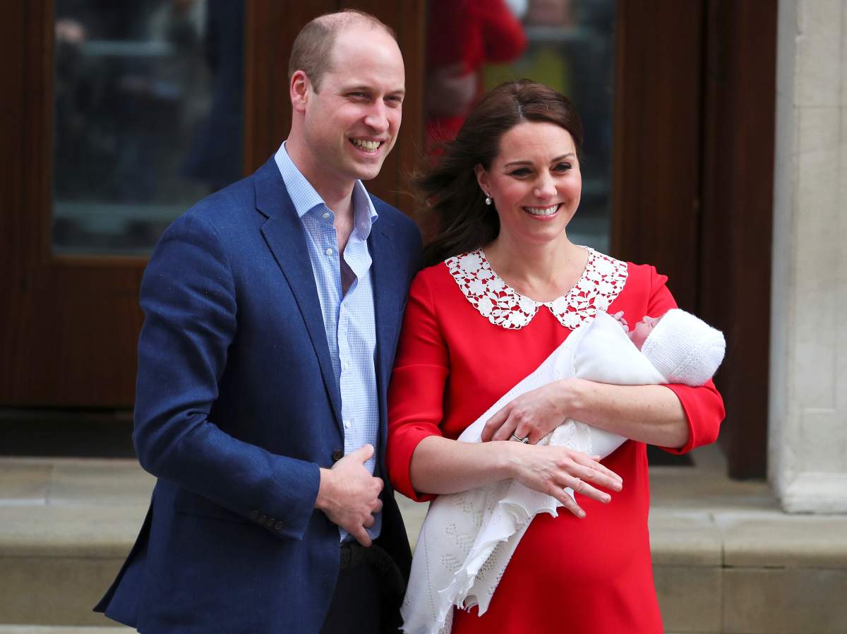 Britain’s Catherine, the Duchess of Cambridge and Prince William leave the Lindo Wing of St Mary’s Hospital with their new baby boy in London, April 23, 2018.