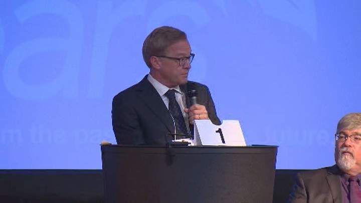 Alberta Education minister David Eggen speaks at ATA meeting in Calgary .