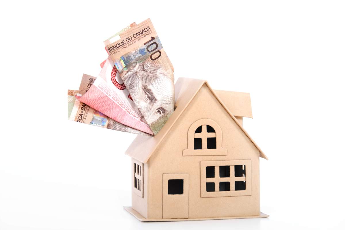 Canadians with larger outstanding balances on their home equity lines of credit (HELOCs) may be in for payment shock as interest rates rise.