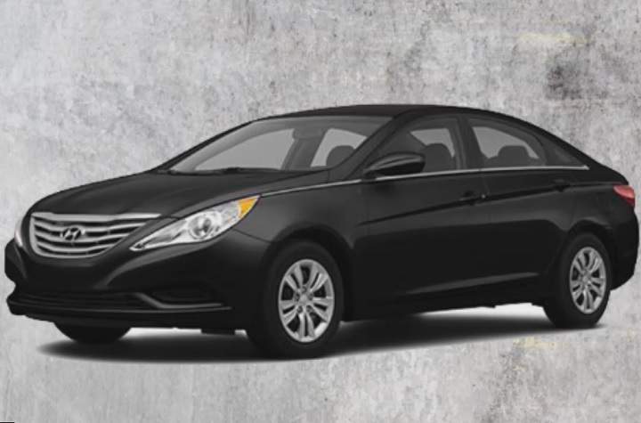 An image of a 2011/12 black Hyundai Sonata.