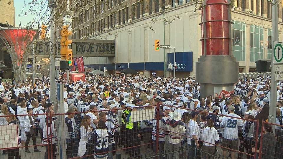 Police report drunken fights, other bad behaviour at Winnipeg Whiteout Party - image