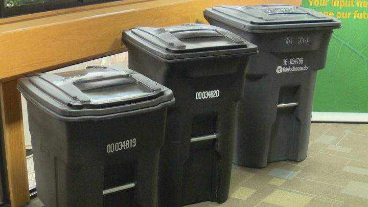 The City of Regina is recommending a curbside organic (food and yard) waste service in an attempt to divert more waste from the landfill.