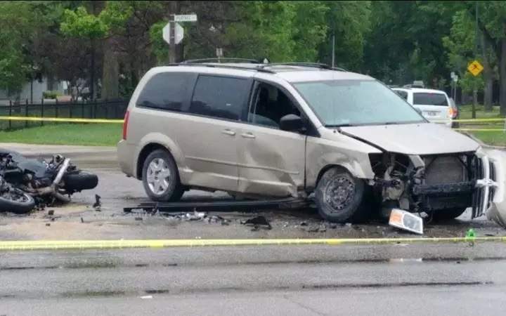 Police are appealing to anyone who may have seen the driver and passenger of this van, or have any further information, to call.