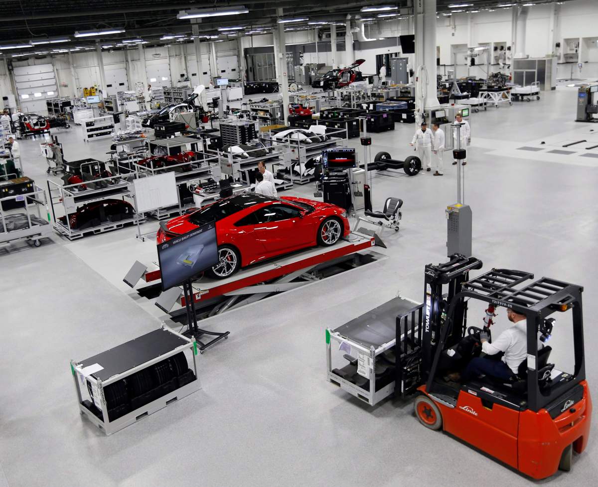 Donald Trump launched a fresh auto-tariff threat against Canada late Friday at a time when Ottawa finds itself in a holding pattern on NAFTA negotiations.