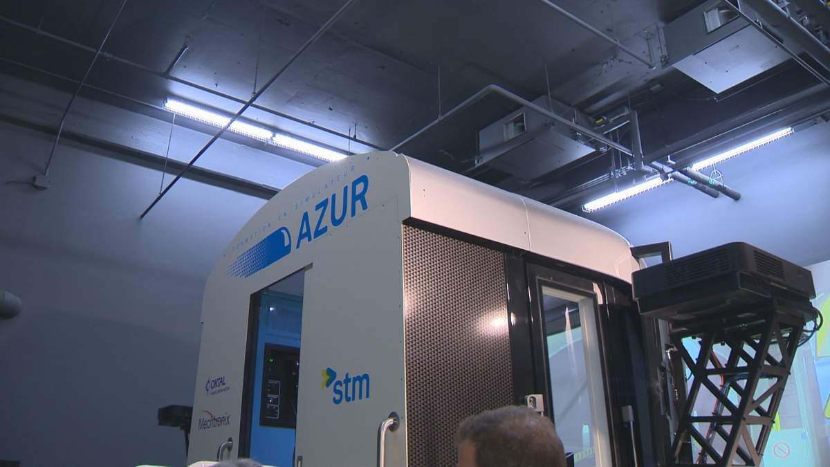 The AZUR simulator is an exact replica of the cockpit of the new metro trains.