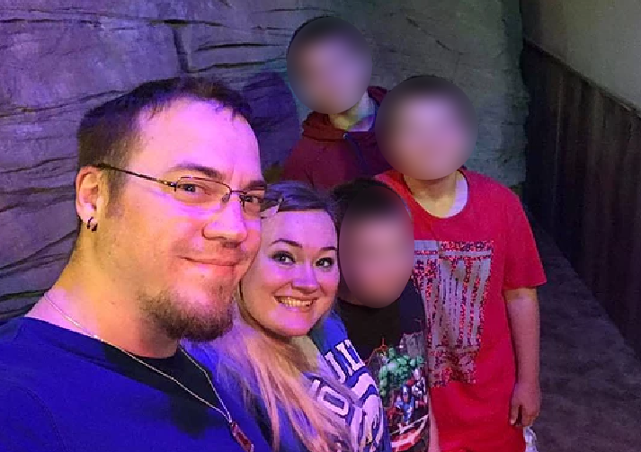 Parents convicted of child neglect over YouTube pranks still made more videos - image