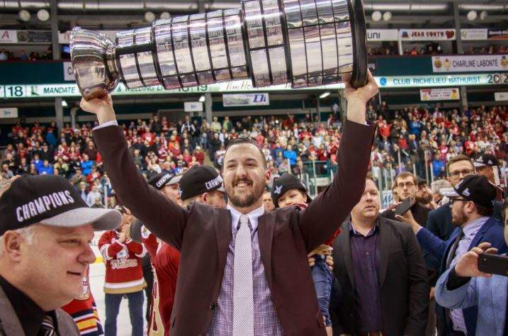 Bryan Lizotte has accepted a three-year deal as head coach of the Acadie-Bathurst Titan .