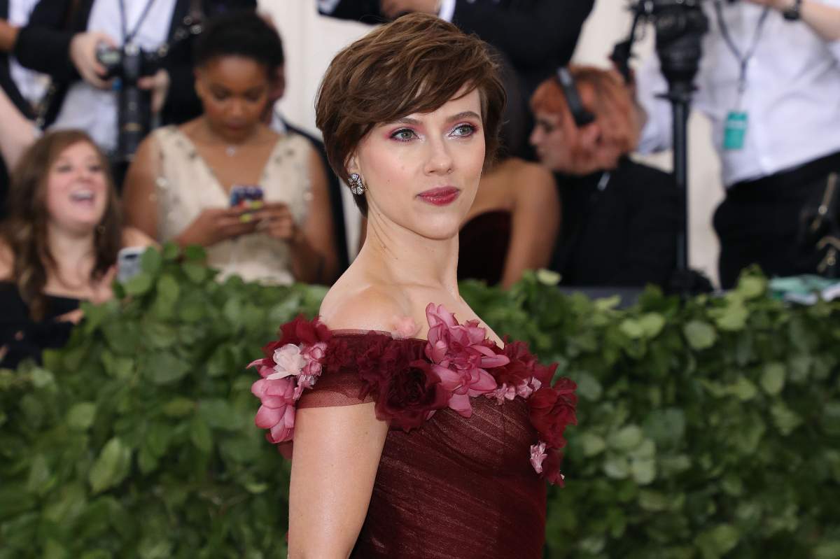 Scarlett Johansson attends "Heavenly Bodies: Fashion & the Catholic Imagination", the 2018 Costume Institute Benefit at Metropolitan Museum of Art on May 7, 2018 in New York City. 