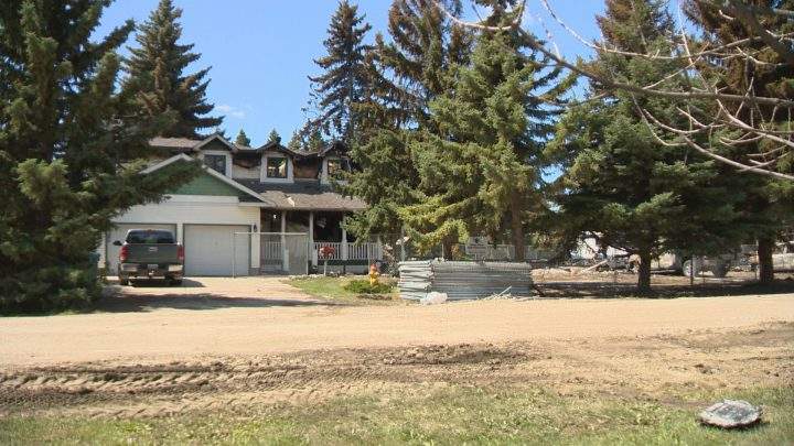 Family of five left homeless after fire in Saskatoon’s Montgomery neighbourhood - image