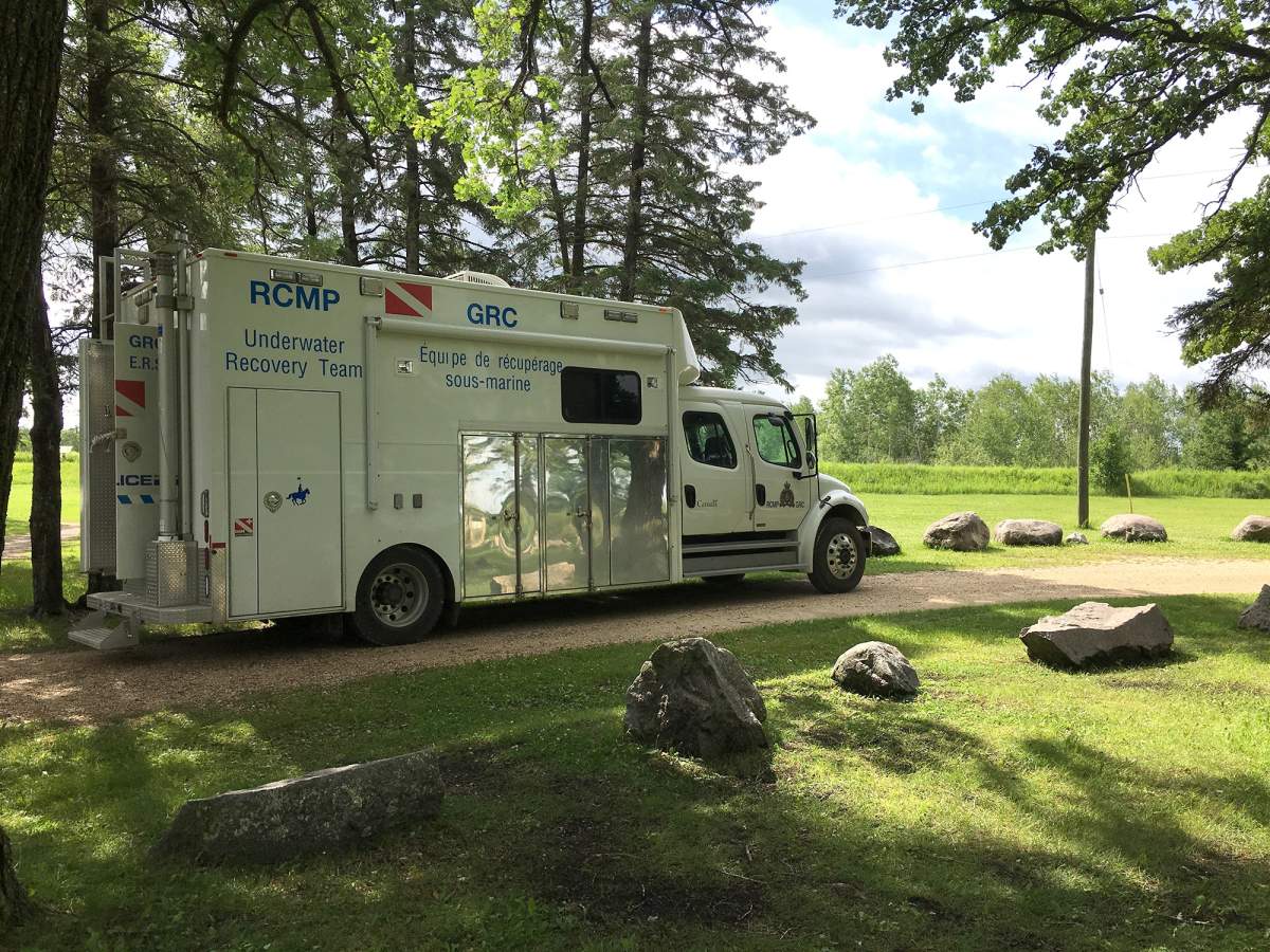 The RCMP dive team has recovered the body of a teen who went underwater at the Old Pinawa Dam Monday. 