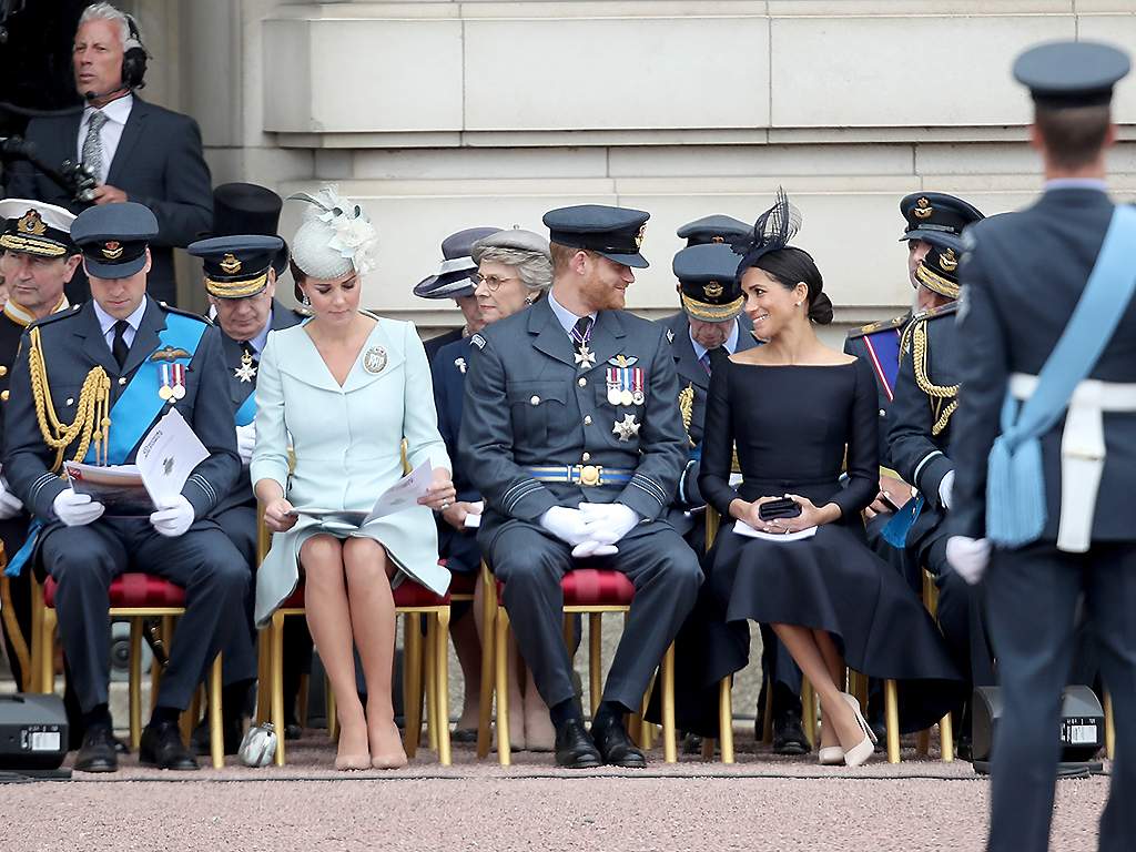 Meghan Markle, Kate Middleton, princes William and Harry turn heads at military exercise - image