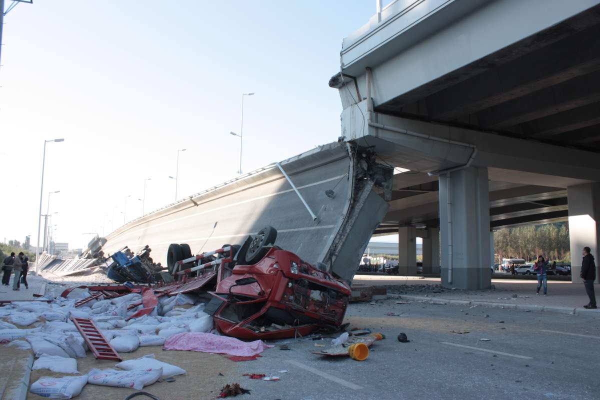 The collapse of Harbin Yangmingtan bridge which left 3 people dead and 5 injured on August 24, 2012 in Harbin, Heilongjiang, China.