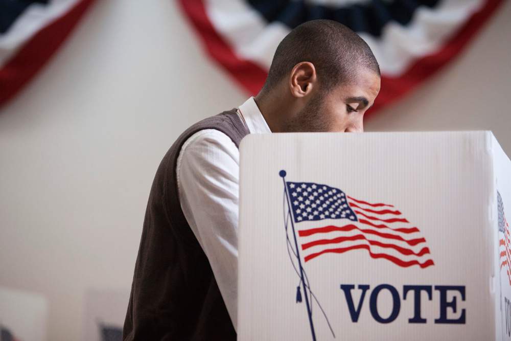 Hundreds of thousands of U.S. citizens are entitled to vote from Canada. 