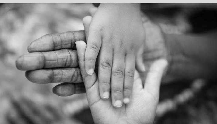 A report says non-permanent residents should receive the Canada Child Benefit.