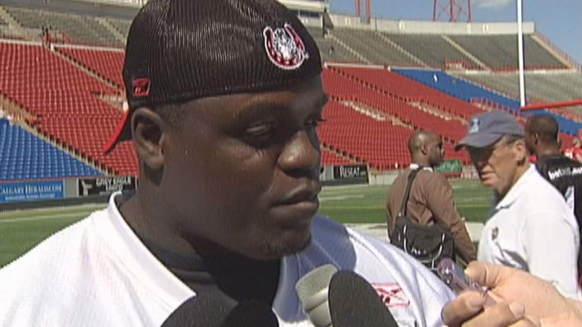 Former Calgary Stampeder Mike Labinjo died in Calgary on Saturday.