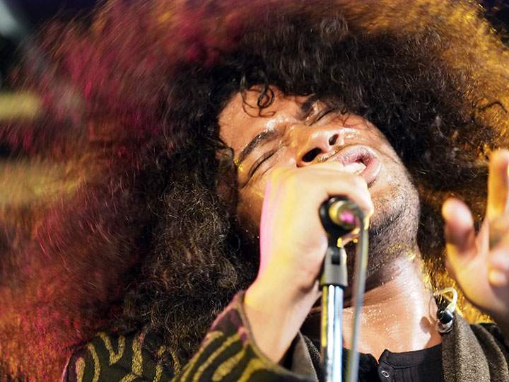 Just Loud performing at 102.1 The Edge's Sugar Beach for a Sugar Beach Session on Oct. 23, 2018.