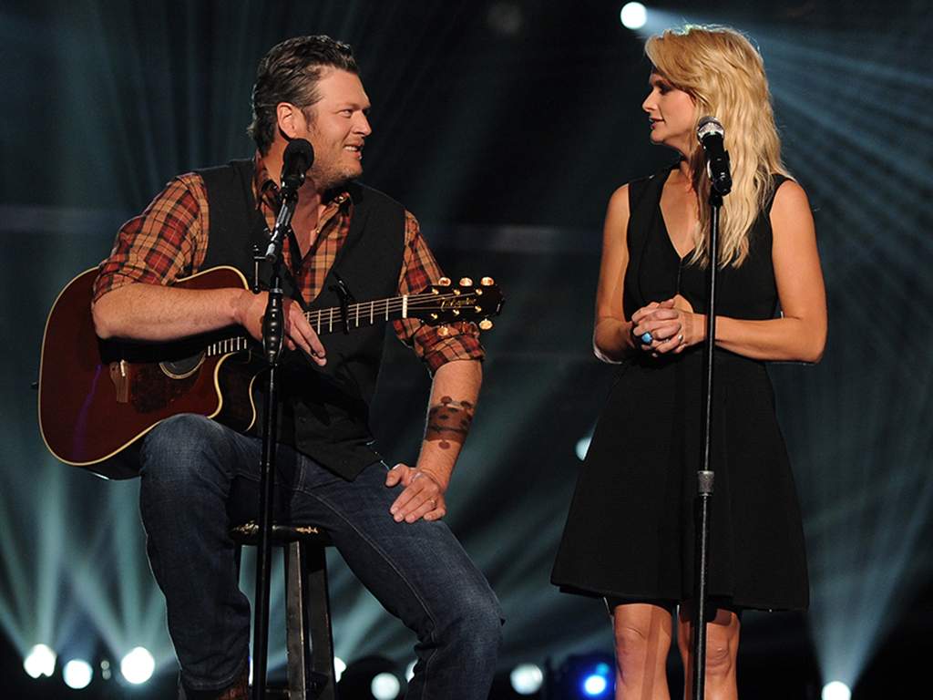 Blake Shelton (L) and Miranda Lambert perform onstage during ACM Presents: An All-Star Salute To The Troops at the MGM Grand Garden Arena on April 7, 2014 in Las Vegas, Nev.