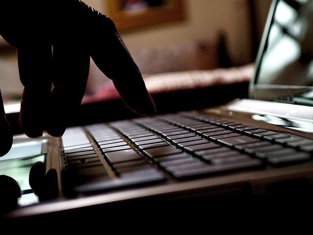 People are still stealing music and illegally downloading online.