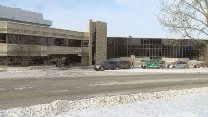 Exteriors of the Saskatoon Cancer Centre.