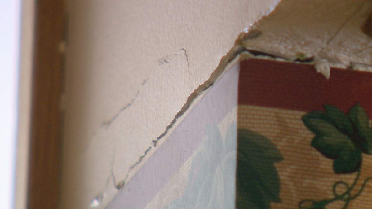 Separation between the wall and ceiling in Lloyd Rogina’s home.