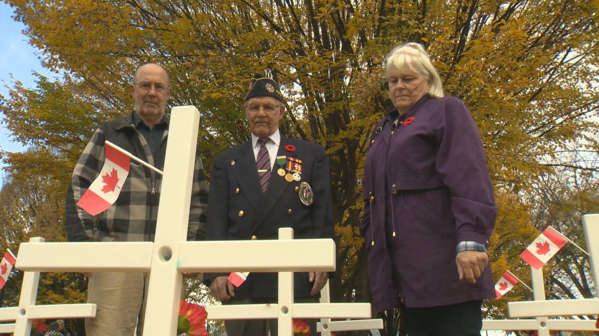 The Fazan family pays tribute to their uncle, who died in the First World War. He\’s represented by one of the 226 crosses at Kelowna\’s City Park.