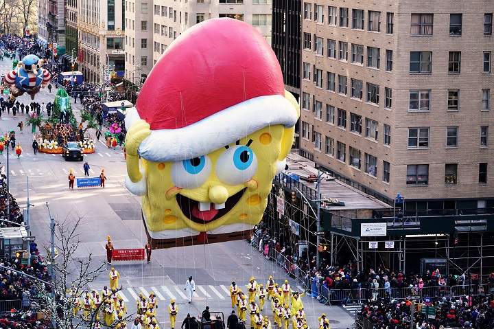 A Sponge Bob float hovers above the crowd during the Macy’s Thanksgiving Day Parade in Manhattan,New York, U.S., November 22, 2018.