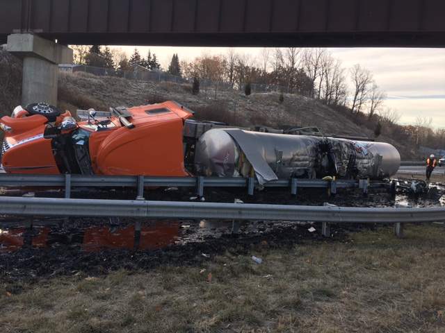 Red Hill Valley Parkway reopens after transport truck rollover, liquid asphalt spill - image