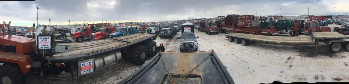 A large group gathered for a pro-pipeline convoy through the Nisku industrial park, south of Edmonton, to show their support for Alberta’s beleaguered energy industry on Wednesday, December 19, 2018.