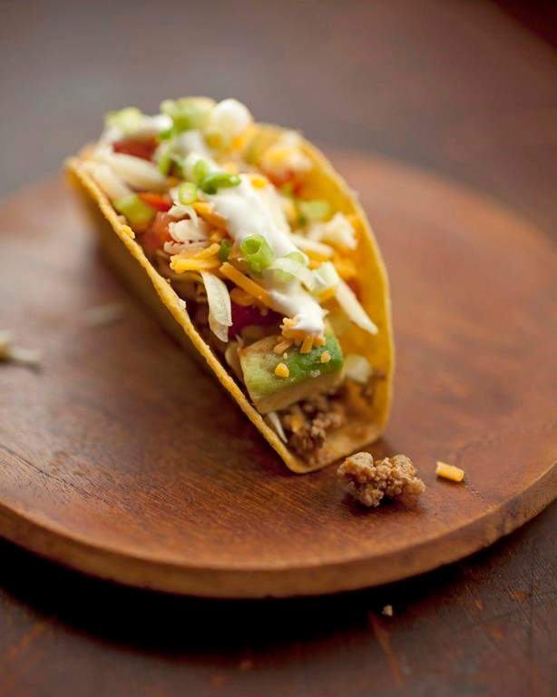 A Winnipeg eatery is celebrating Mexican cuisine — of a throwback kind — for Cinco de Mayo.