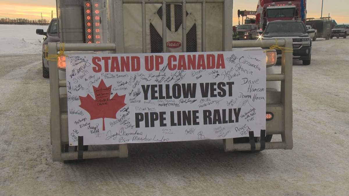A vehicle convoy left Lamont, Alta. and headed to Edmonton on Tuesday, Jan. 22, 2019.