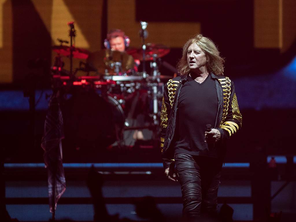 Joe Elliott of Def Leppard performs at The O2 Arena on Dec. 6, 2018 in London, England.