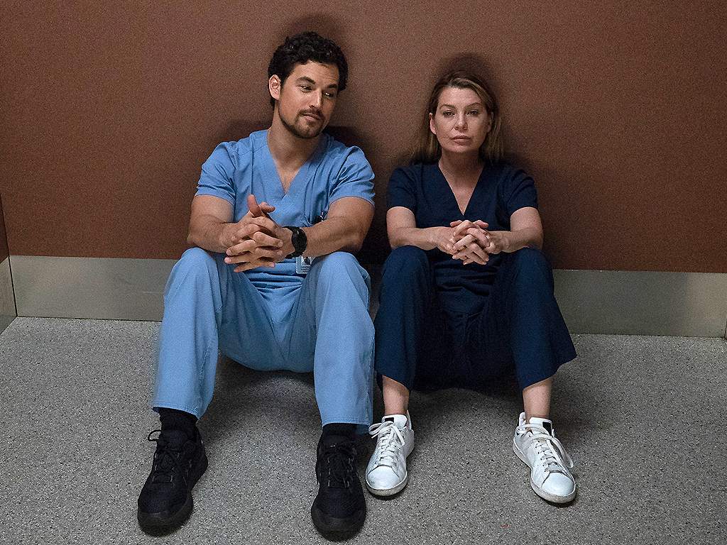 A windstorm continues to blow through Seattle, and after the power goes out at Grey Sloan, the doctors are left scrambling to save their patients' lives on 'Grey's Anatomy.'.