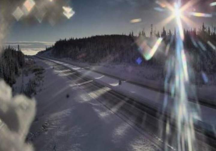 Road conditions at Pennask Summit along the Okanagan Connector, approximately 74 kilometres west of Kelowna. Elevation: 1,717 metres.