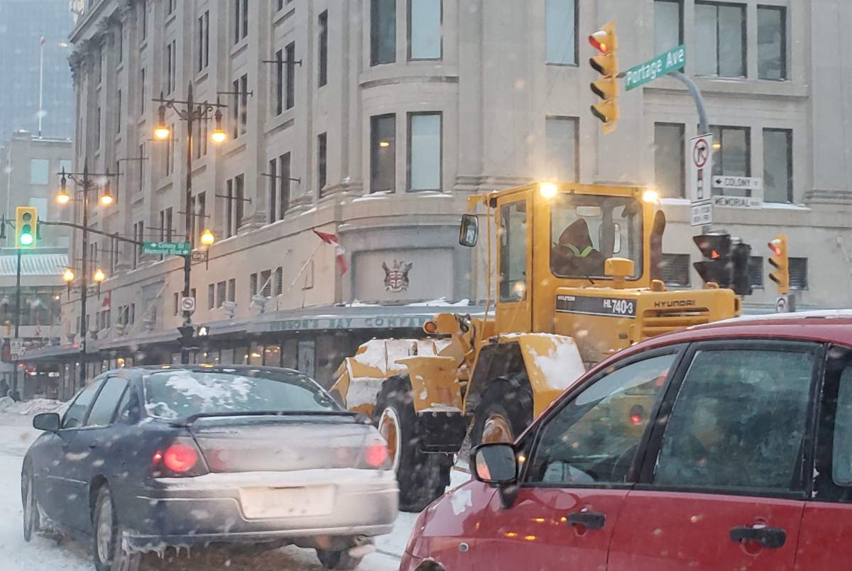 City crews on Portage Avenue Sunday, Feb. 24, 2019.