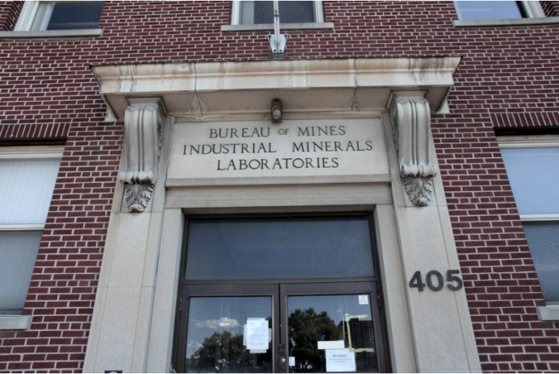 An image of the old industrial minerals and ceramics laboratory at 405 Rochester St., in the Booth Street Complex in Ottawa.