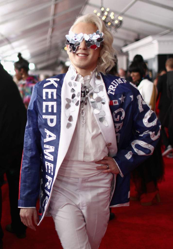 Singer Joy Villa wears barbed wire ‘border wall’ dress at 2019 Grammy Awards - image