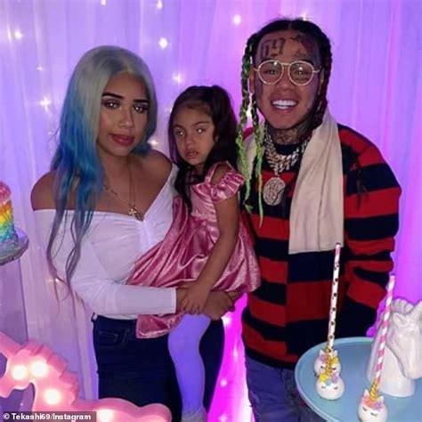 (L-R): Sara Molina, 6ix9ine and their daughter Saraiyah. 