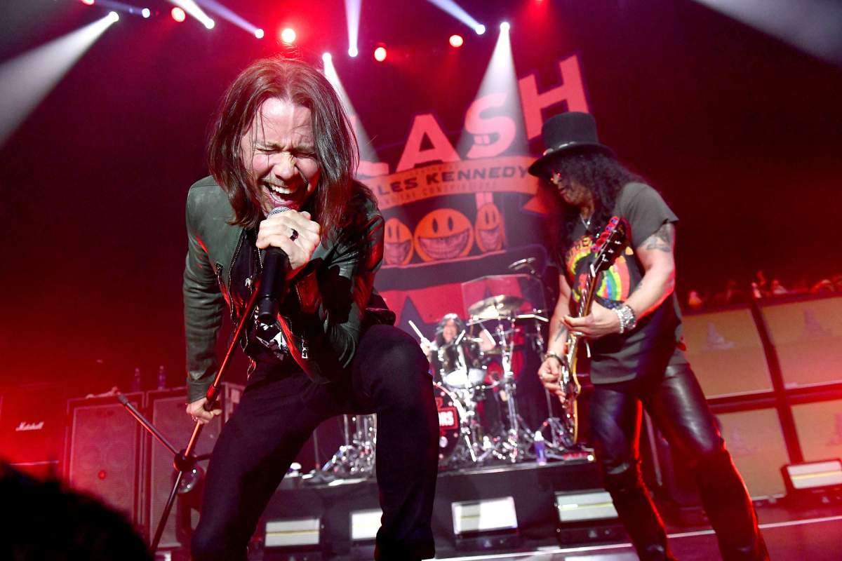 (L-R) Myles Kennedy and Slash perform onstage at Hollywood Palladium on Oct. 16, 2018, in Los Angeles, Calif.