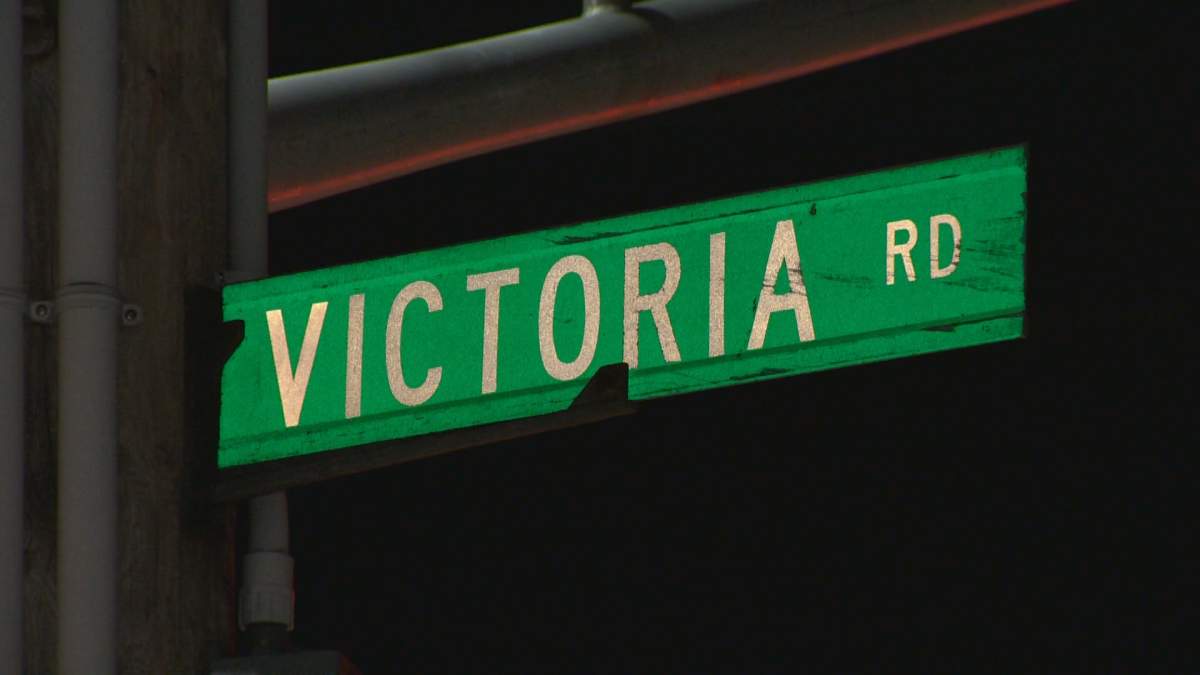 Halifax Regional Police are searching for a suspect involved in the robbery of a taxi driver.
