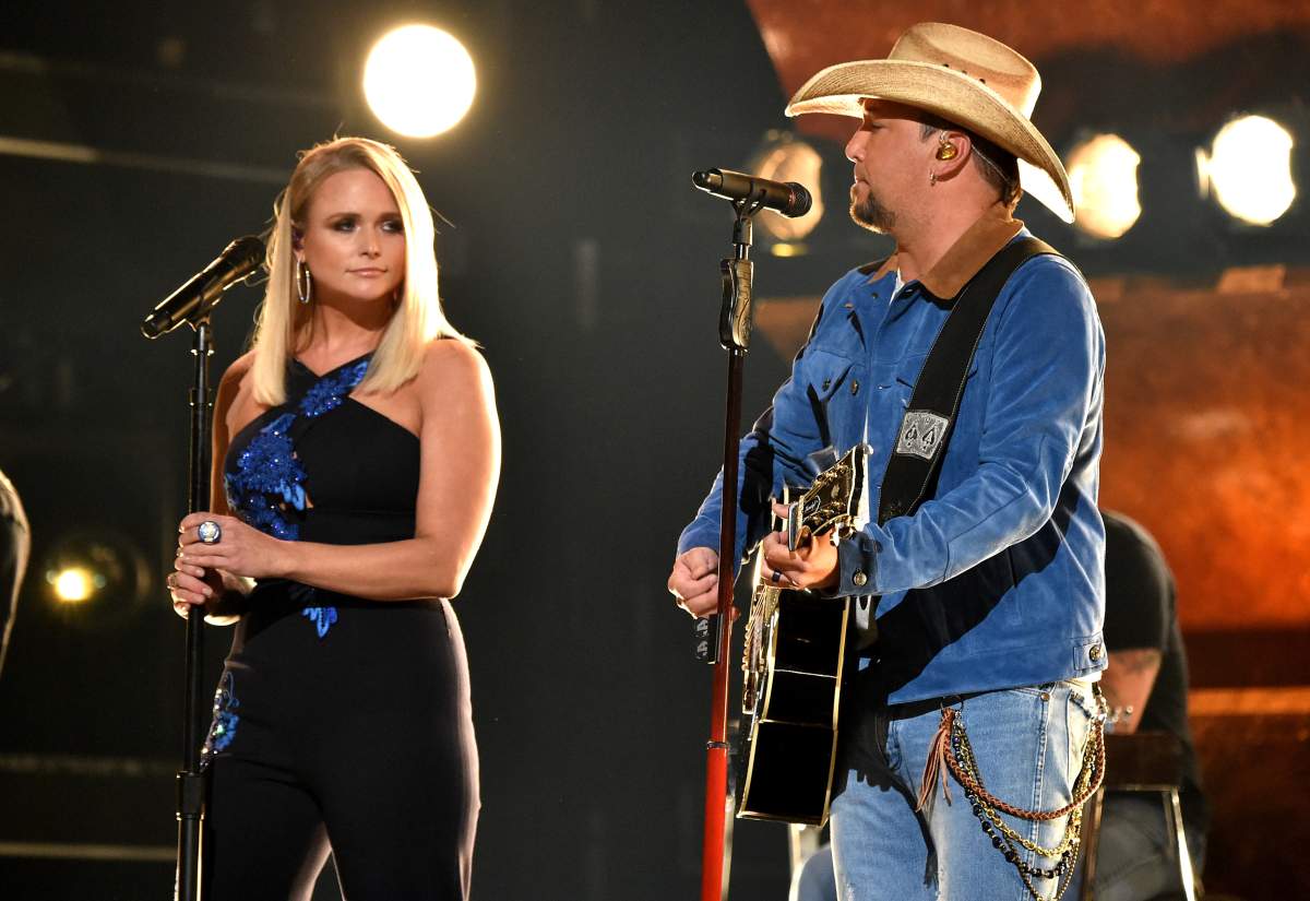 Miranda Lambert and Jason Aldean perform onstage during the 52nd annual CMA Awards at the Bridgestone Arena on November 14, 2018 in Nashville, Tennesse.