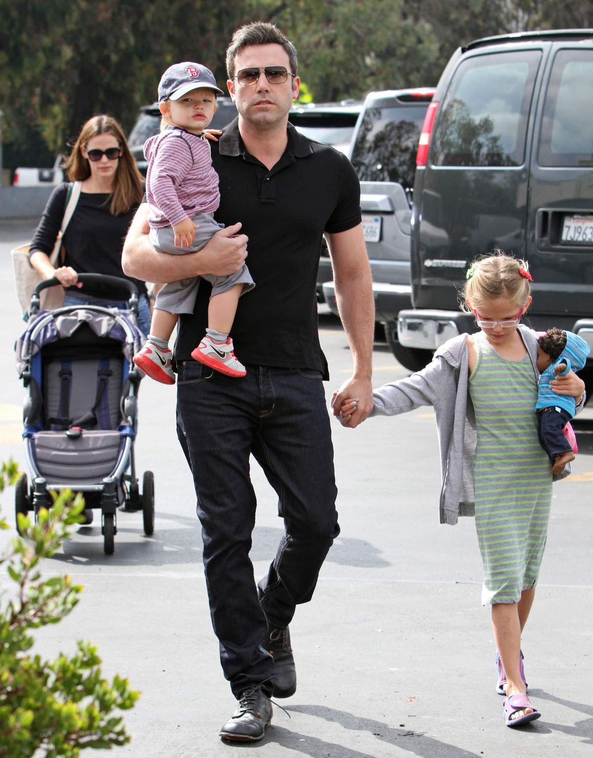 Ben Affleck, Jennifer Garner, Violet Affleck and Samuel Affleck are seen on August 11, 2013 in Los Angeles, California. (Photo by JB Lacroix/WireImage)