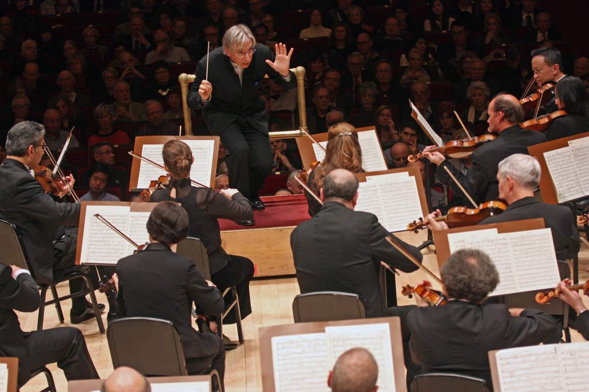 Michael Tilson Thomas leading the Philadelphia Orchestra in Berlioz’s ‘Symphony Fantastique’ at Carnegie Hall on Dec. 6, 2013.
