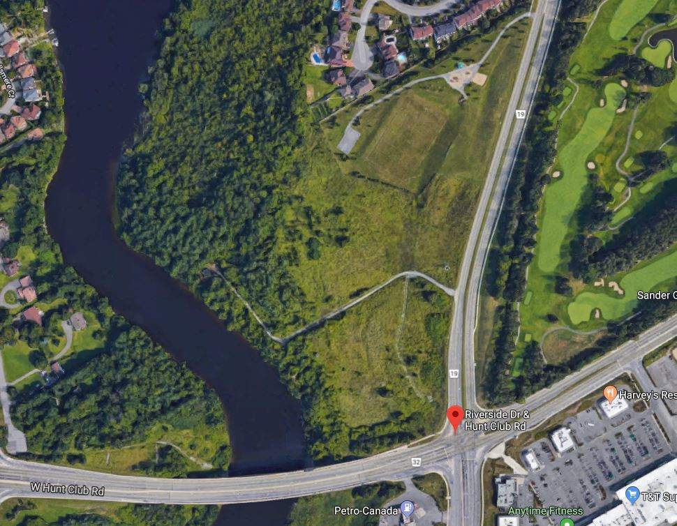 Residents living in communities directly north of a proposed major development off southbound Riverside Drive argued extra traffic will worsen congestion and jeopardize safety in the accident-heavy intersection of Riverside Drive and Hunt Club Road.