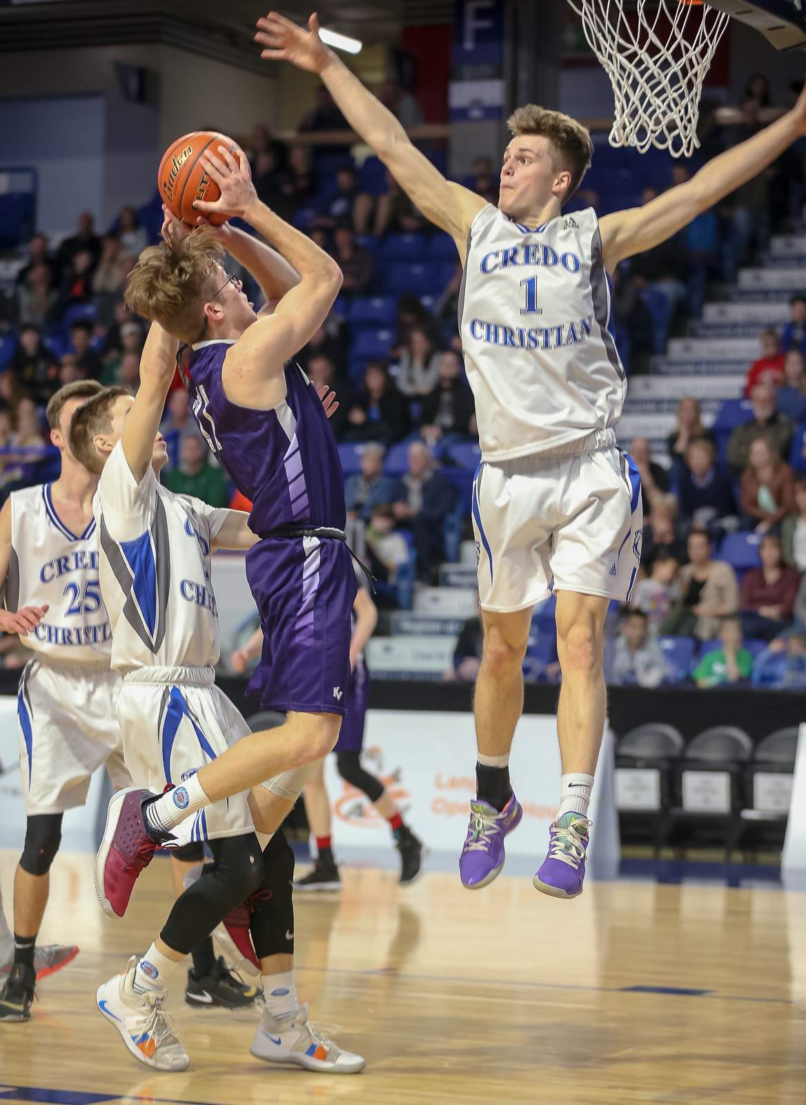 Kelowna Christian wins provincial high school basketball championship - image