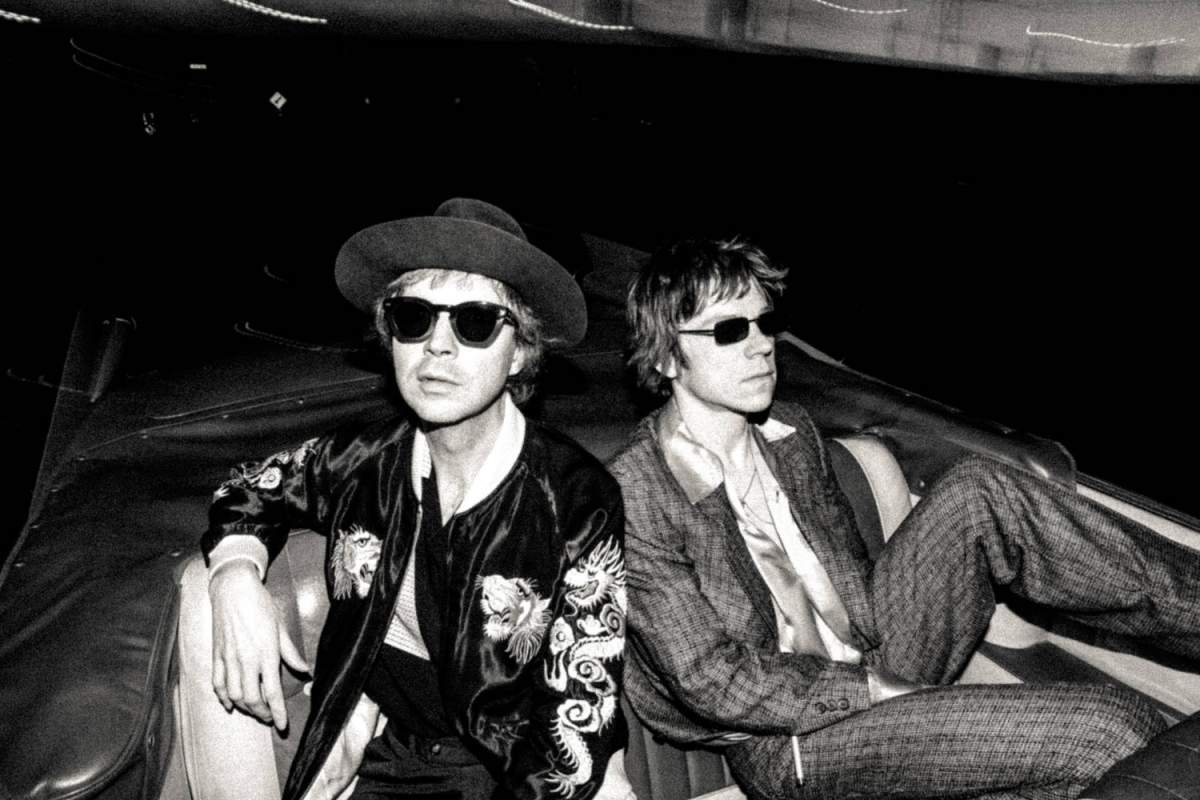 (L-R) Beck and Matt Shultz of Cage the Elephant, 2019.
