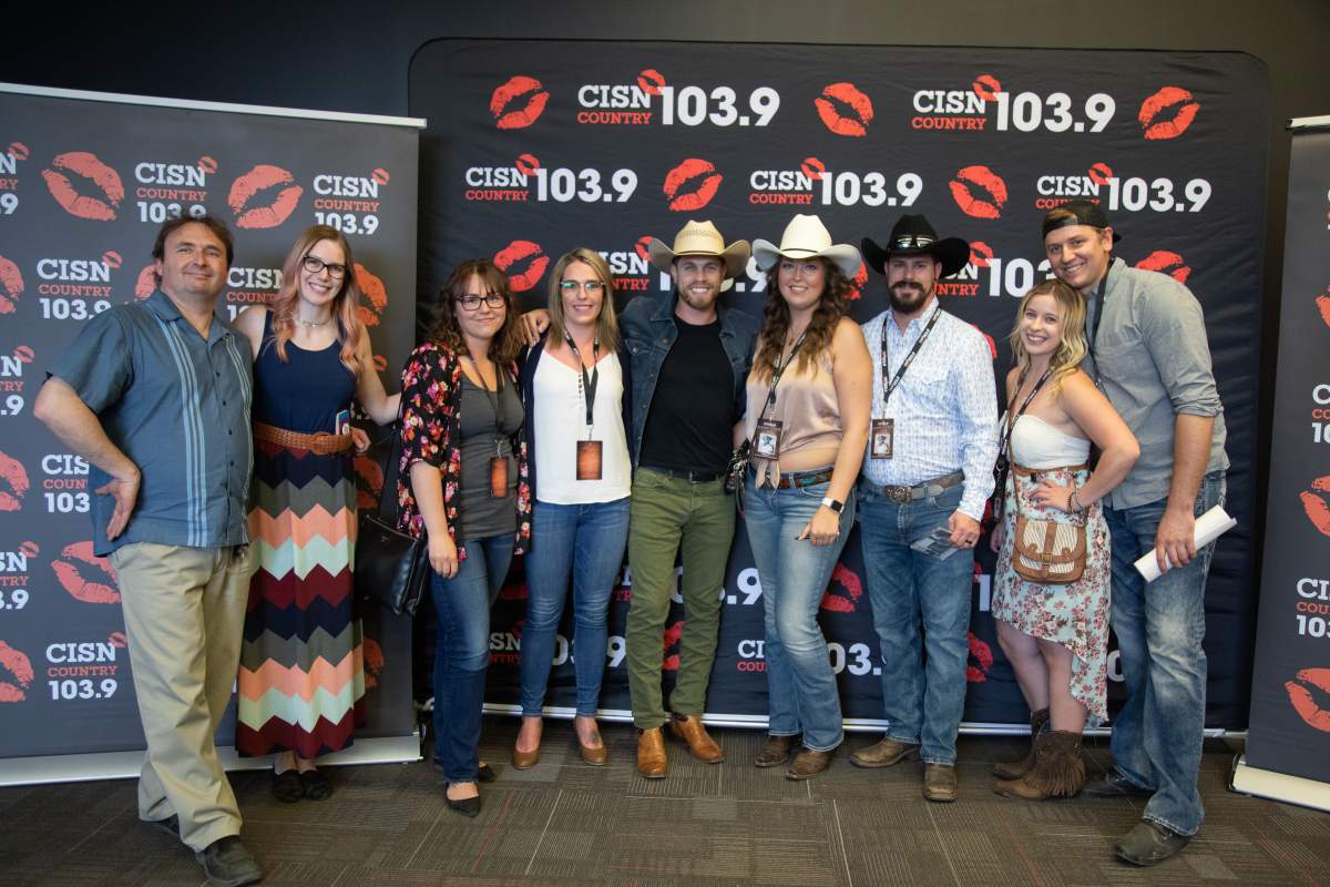 Dustin Lynch Meet and Greet - image